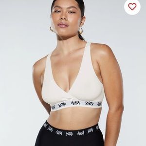 Yitty bra. MAJOR LABEL SMOOTHING CROSS-FRONT BRALETTE
